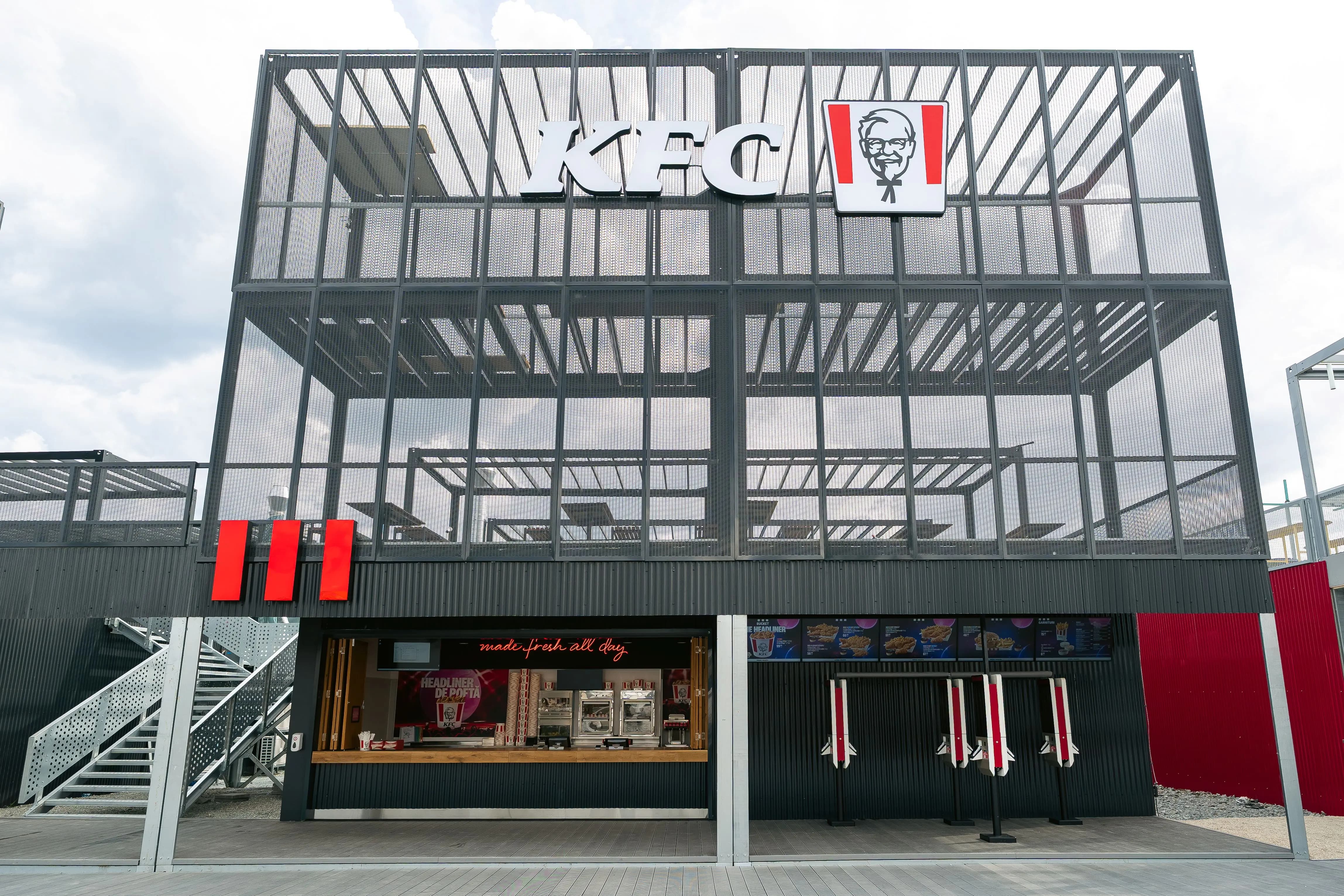 kfc-inaugureaza-primul-sau-restaurant-de-sezon-din-romania-la-nibiru